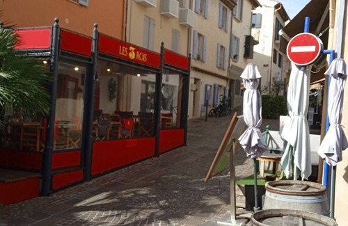 Sainte-Maxime City Centre Apartment | Studio 2 Personnes Centre Ancien de Sainte Maxime a 300 M Plage et Port