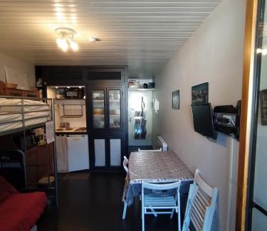 Ax-les-Thermes Apartment | Studio 3 personnes au pied des piste plateau de Bonascre - Ax 3 domaines Eté Hiver