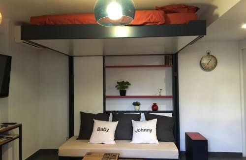 Quartier du Port Apartment | Studio 33