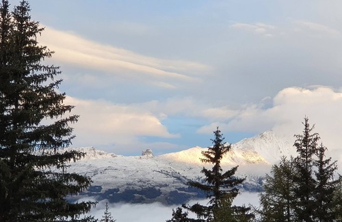 Arc-1800 Apartment | STUDIO 4 CRISTAUX in the heart of Charvet, south-facing, at the foot of the slopes, les Arcs 1800