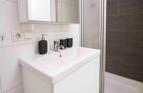 Prutz Apartment | Studio 4 in Haus Rose: Cozy and pet-friendly.