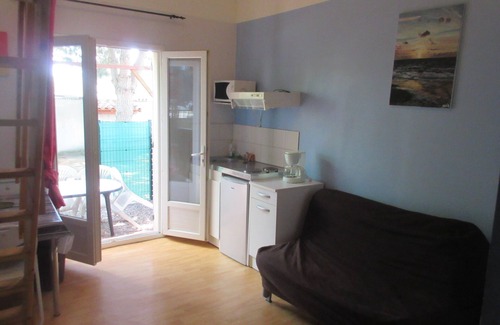 Saint-Cyprien Cottage | Studio 4 pers. St-Cyprien between village and beaches on coteradieuse site. Wireless