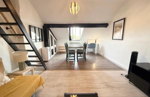 Oullins Apartment | Studio 4 personnes à 3 min du Metro B - Aux portes de Lyon