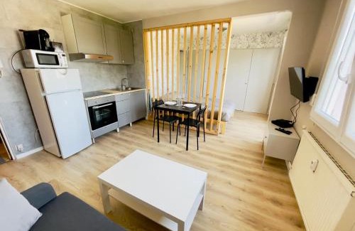 Lure Apartment | Studio 43aJJ