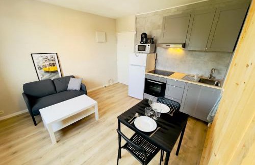 Lure Apartment | Studio 43aJJ