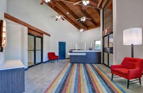 Southside Hotel | Studio 6-Jacksonville, FL - Baymeadows