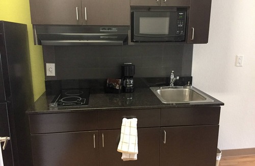 San Marcos Hotel | Studio 6 San Marcos, TX