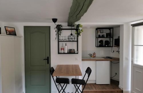 Deville-les-Rouen Apartment | Studio a 10 min de Rouen - Le Guillaume