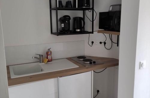 Deville-les-Rouen Apartment | Studio a 10 min de Rouen - Le Guillaume