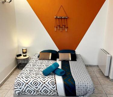 Neris-les-Bains Apartment | Studio A au pied des Thermes de Néris-les-Bains