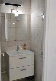 Neris-les-Bains Apartment | Studio A au pied des Thermes de Néris-les-Bains