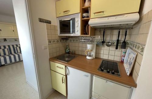 Notre-Dame-de-Monts Apartment | Studio agréable à 20m de la plage - 2 personnes - FR-1-224C-83