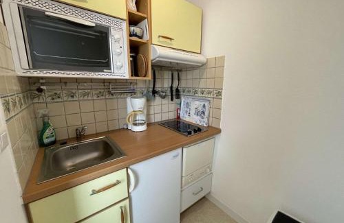 Notre-Dame-de-Monts Apartment | Studio agréable à 20m de la plage - 2 personnes - FR-1-224C-83