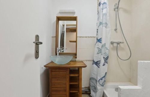 Louis Bertrand-Mirabeau-Semard Apartment | Studio aménagé avec terrasse