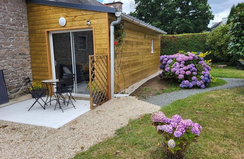 Lanloup Apartment | Studio "AN TI MAT D'isa" A 5 Minutes DE LA Plage