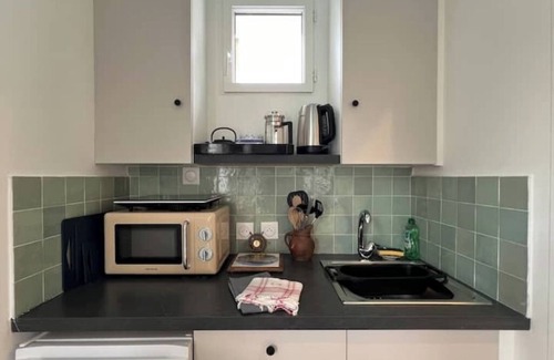 Erquy Apartment | Studio and garden 2 pers 800m from center and beach