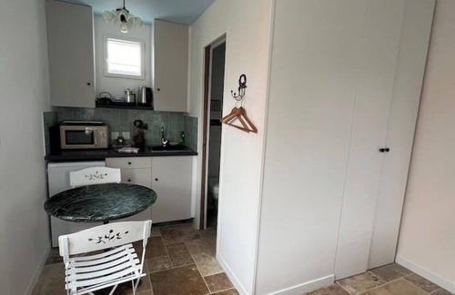 Erquy Apartment | Studio and garden 2 pers 800m from center and beach