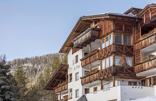 Armentarola Apartment | Studio Apartment “Ciasa ai Pini 209” near Ski Lifts with Mountain View & Sauna