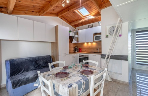 Bretignolles-sur-Mer Apartment | Studio Apartment 'Piscine Partagée' with Shared Pool, Private Terrace and Wi-Fi