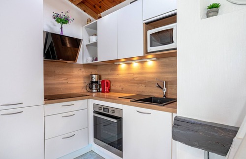 Bretignolles-sur-Mer Apartment | Studio Apartment 'Piscine Partagée' with Shared Pool, Private Terrace and Wi-Fi