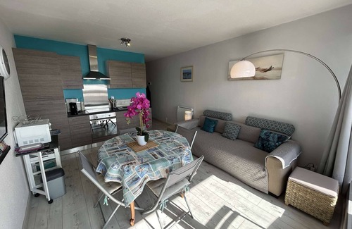 Saint-Jean-de-Monts Apartment | Studio apartment cabin, sleeps 4, sea-facing
