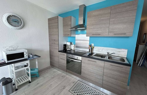 Saint-Jean-de-Monts Apartment | Studio apartment cabin, sleeps 4, sea-facing