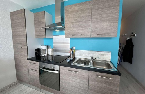 Saint-Jean-de-Monts Apartment | Studio apartment cabin, sleeps 4, sea-facing