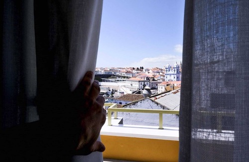 Angra do Heroismo Apartment | Studio apartment with private patio and marina view