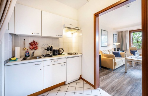 Ronnau Apartment | Studio Apartment “Bublitz” with Wi-Fi, Balcony, Sauna & Pool