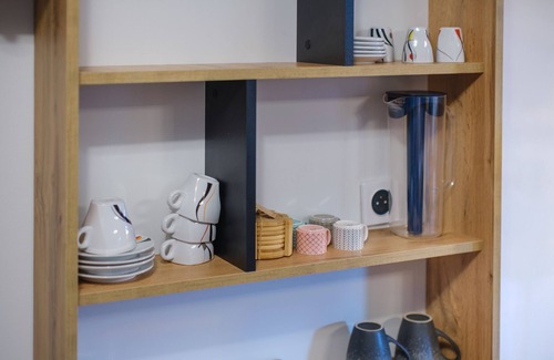 Bastide Giraud Apartment | Studio Apartment 'Cocoon Hut - Terrace - Pool' with Shared Pool, Wi-Fi and Air Conditioning