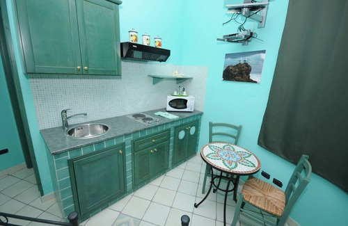 Mazara del Vallo Apartment | Studio apartment with kitchenette with en suite bathroom and double bed