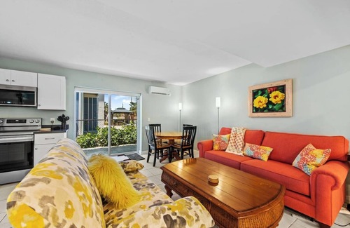 Laguna Shores Apartment | Studio apartment across from the beach