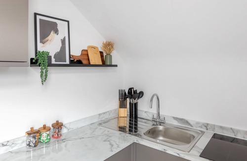 West Bridgford Apartment | Studio Apartment Near West Bridgford Town Centre