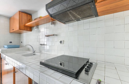 Marciana Marina Apartment | Studio Apartment 'Monolocale Nel Verde' with Private Terrace, Shared Garden and Wi-Fi