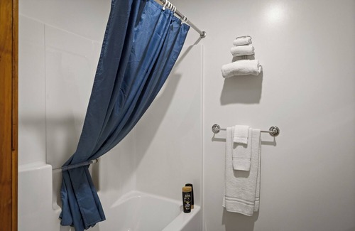Moorcroft Apartment | Studio Apartment #6 In Moorcroft Wyoming Located Near Keyhole Lake