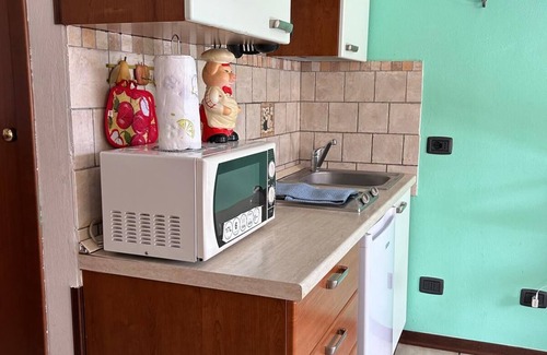 Vernazza Apartment | Studio apartment beautiful view. fresh and bright In the park of 5TERRE