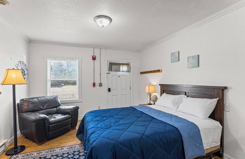 Paola Apartment | Studio Apartment Charming Kansas Hideaway Near Downtown w/Parking