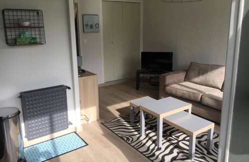 Les Longs Champs Apartment | Studio Apartment 'Cosylocation Varende 1' with Shared Garden and Wi-Fi