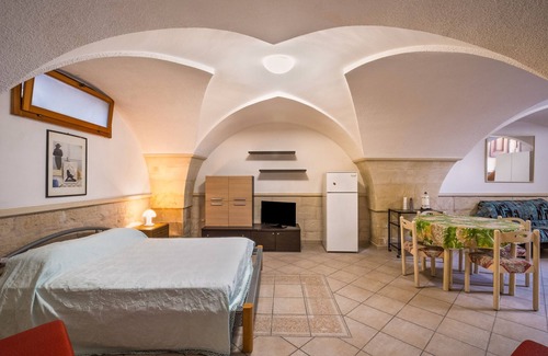 Muro Leccese House | Studio Apartment 'Dell'Angelo' with Wi-Fi