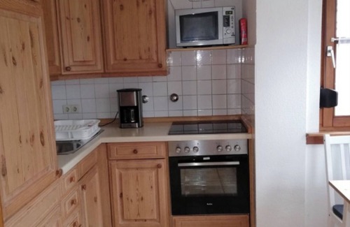 Bad Krozingen Apartment | Studio Apartment '1 Zimmer Appartement 17' with Balcony and Wi-Fi