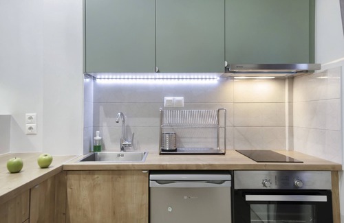 Agios Ioannis Apartment | Studio Apartment 'Elaia 5' with Mountain View, Wi-Fi and Air Conditioning