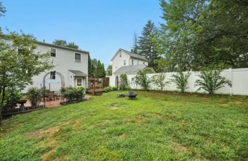 Sherwood Manor Apartment | Studio Apartment in Enfield