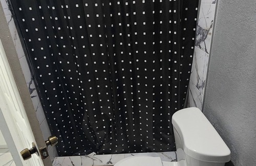 West Little River Apartment | Studio Apartment in Miami