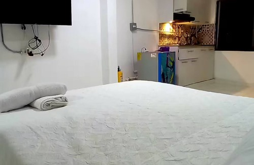 La America Apartment | Studio apartment in the stadium neighborhood next to the subway