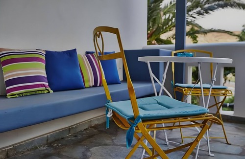 Gavrio Apartment | Studio Apartment 'Irene 2 Deluxe Double 5' with Shared Terrace, Wi-Fi and Air Conditioning