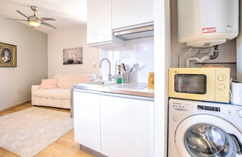 Perigueux Apartment | Studio Apartment 'Le Zèbre' with Wi-Fi