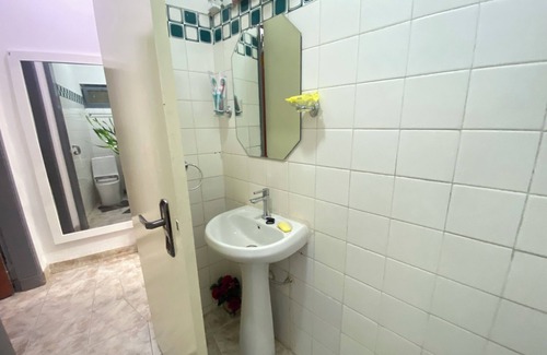 Lubango Apartment | Studio apartment, living room, bathroom