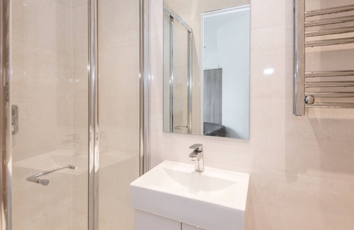 Brompton & Hans Town Apartment | Studio Apartment near Harrods