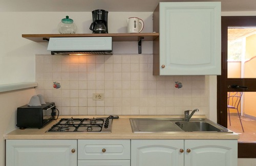 Cecina Apartment | Studio Apartment 'Podere Nuti - Monolocale L'Eccezione' with Shared Pool and Air Conditioning