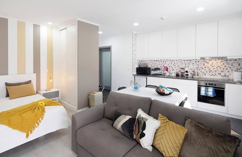 Ribeira Grande Apartment | Studio Apartment '58' with Sea View, Wi-Fi and Air Conditioning